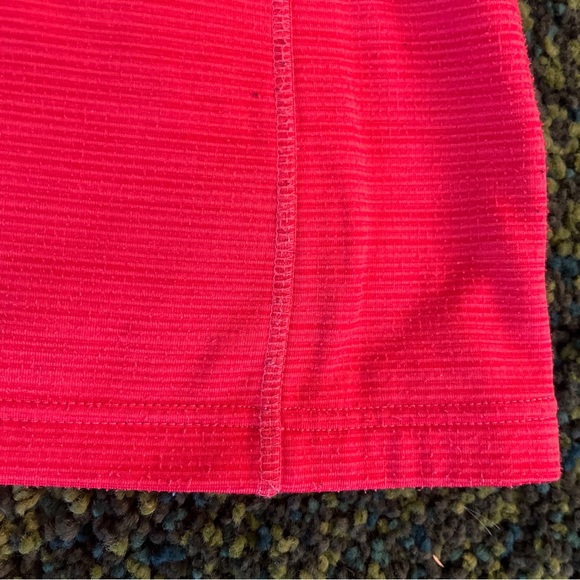 The North Face Women’s Zip Up Hoodie (M) - Picture 7 of 9